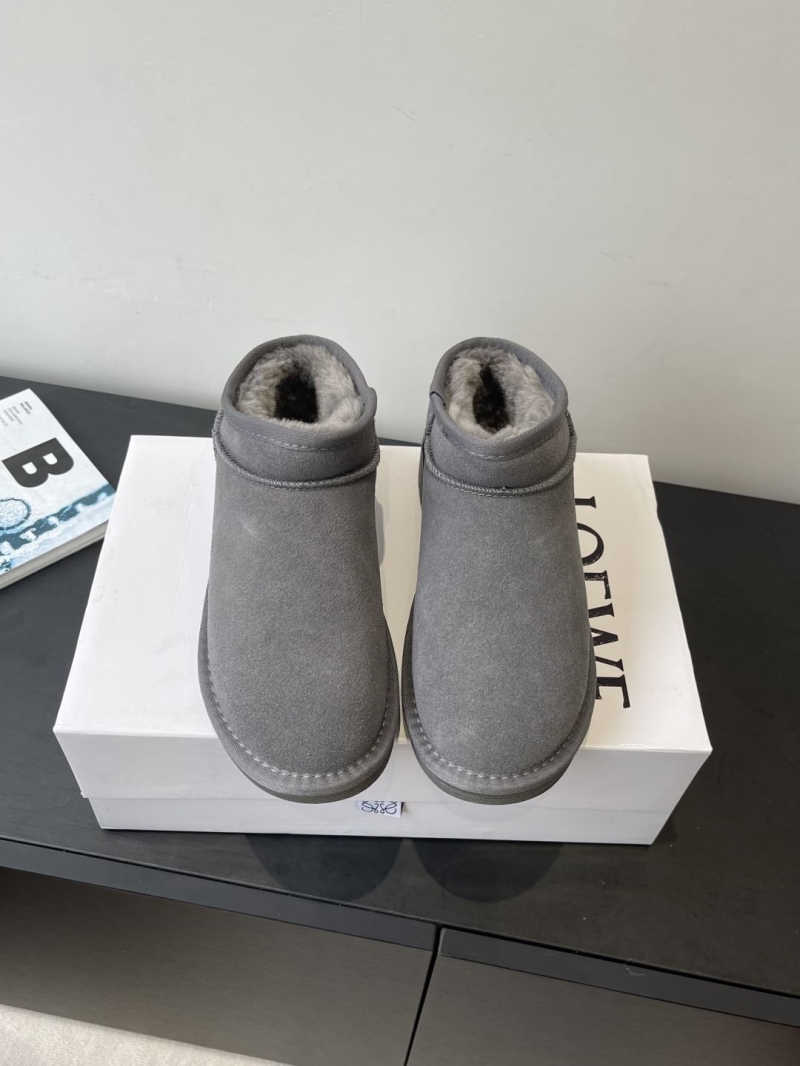 L0ew* boots